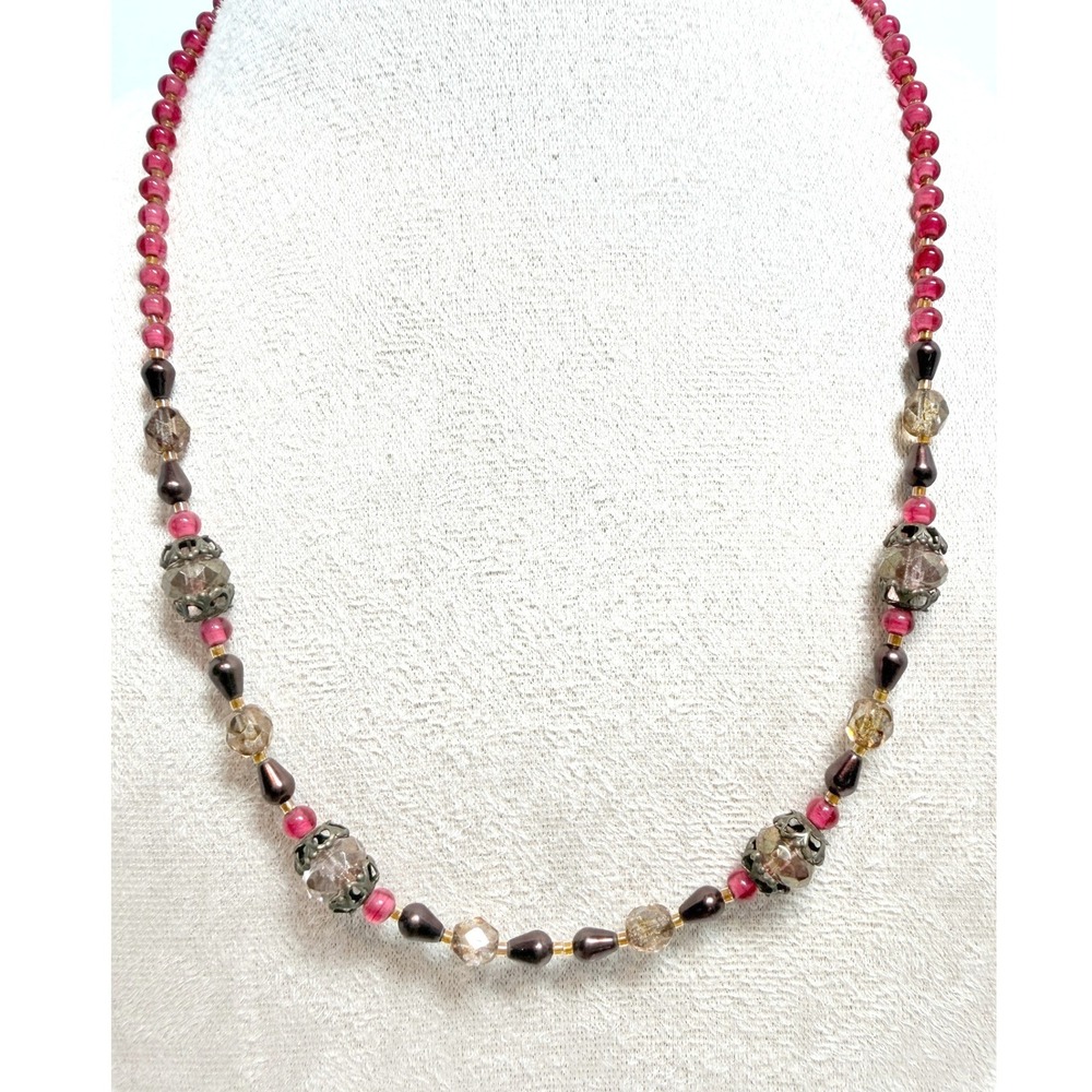 Vintage Red Brown Black Glass‎ Bead Necklace Gold Tone Adjustable 16–19"